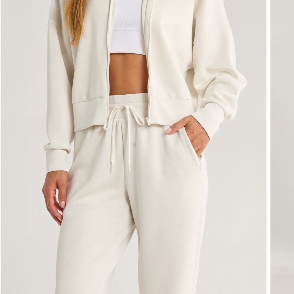Zella Women's Cream Pants and top